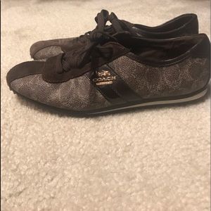 Coach Women’s Stylish Signature Gym shoes - 7 1/2
